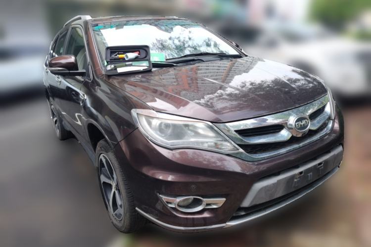 Used BYD S7 2015 2.0T Automatic Flagship Edition Front Right 45 Deg