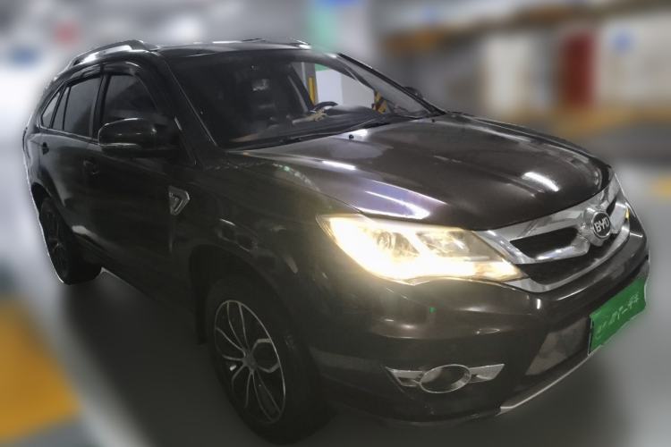 Used BYD S7 2015 2.0T Automatic Flagship Edition Front Right 45 Deg