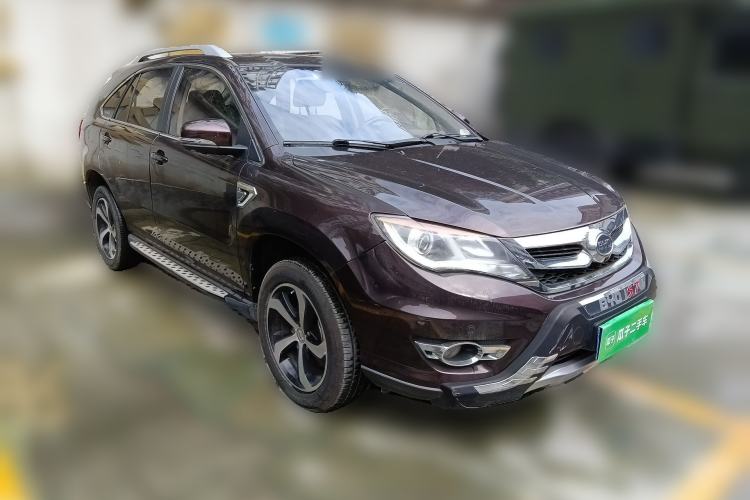 Used BYD S7 2015 2.0T Upgraded Automatic Luxury Version Front Right 45 Deg