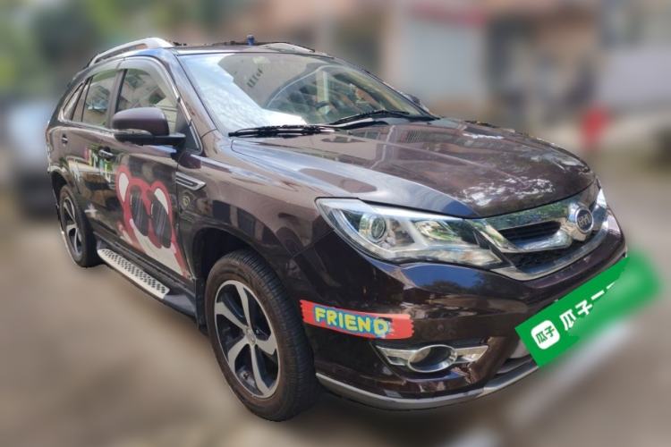 Used BYD S7 2015 2.0T Upgraded Automatic Luxury Version Front Right 45 Deg