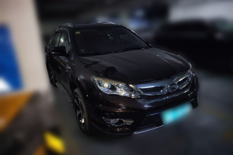 Used BYD S7 2015 2.0T Upgraded Automatic Flagship Version Front Right 45 Deg