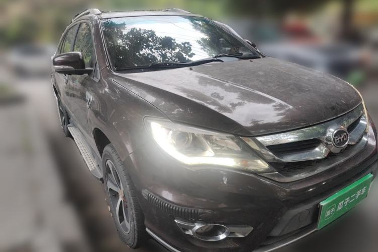Used BYD S7 2015 2.0T Upgraded Automatic Luxury Version Front Right 45 Deg