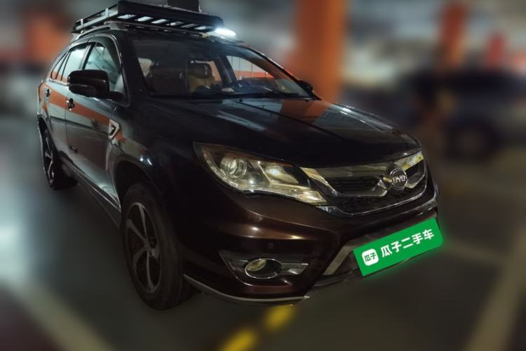 Used BYD S7 2015 2.0T Upgraded Automatic Luxury Version Front Right 45 Deg