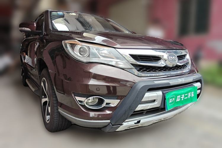 Used BYD S7 2015 2.0T Upgraded Automatic Luxury Version Front Right 45 Deg