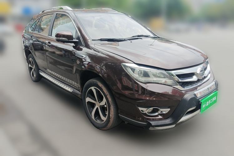 Used BYD S7 2015 2.0T Upgraded Automatic Luxury Version Front Right 45 Deg