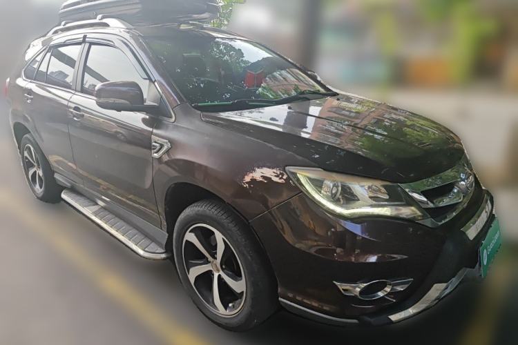 Used BYD S7 2015 2.0T Upgraded Automatic Luxury Version Front Right 45 Deg