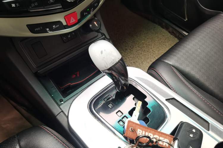 Used BYD S7 2015 2.0T Automatic Flagship Edition Gear Lever