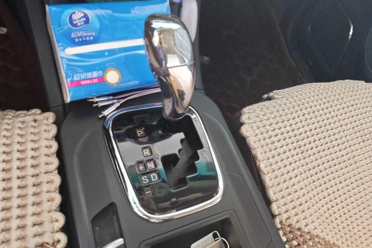 Used BYD S7 2015 2.0T Upgraded Automatic Luxury Version Gear Lever