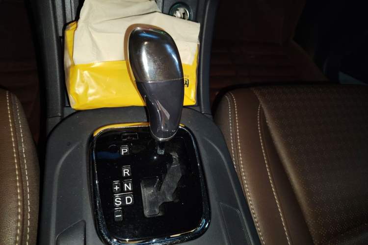Used BYD S7 2015 2.0T Upgraded Automatic Flagship Version Gear Lever