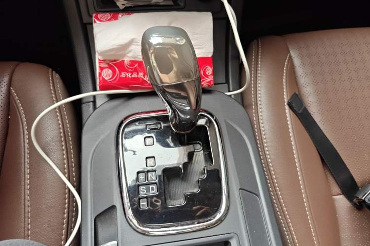 Used BYD S7 2015 2.0T Upgraded Automatic Luxury Version Gear Lever