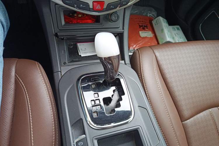 Used BYD S7 2015 2.0T Upgraded Automatic Luxury Version Gear Lever