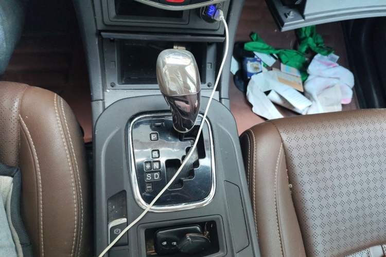 Used BYD S7 2015 2.0T Upgraded Automatic Luxury Version Gear Lever