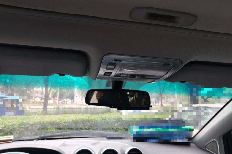 Used BYD S7 2015 2.0T Automatic Flagship Edition Headliner