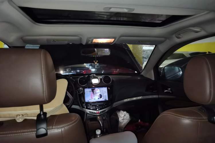 Used BYD S7 2015 2.0T Upgraded Automatic Luxury Version Headliner