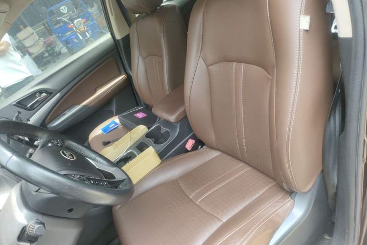 Used BYD S7 2015 2.0T Upgraded Automatic Luxury Version Left Front Seat