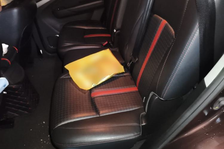 Used BYD S7 2015 2.0T Automatic Flagship Edition Left Rear Seat