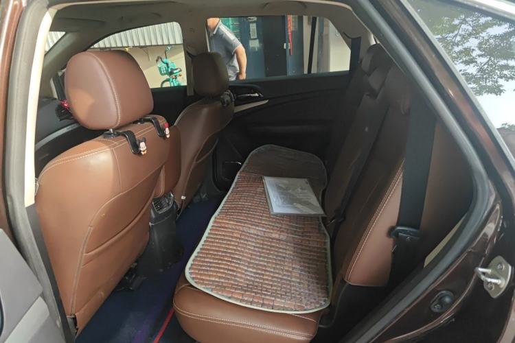 Used BYD S7 2015 2.0T Upgraded Automatic Luxury Version Left Rear Seat