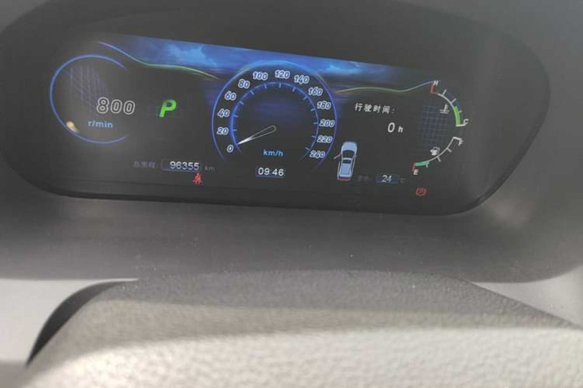 Used BYD S7 2015 2.0T Upgraded Automatic Flagship Version Odometer Close Up