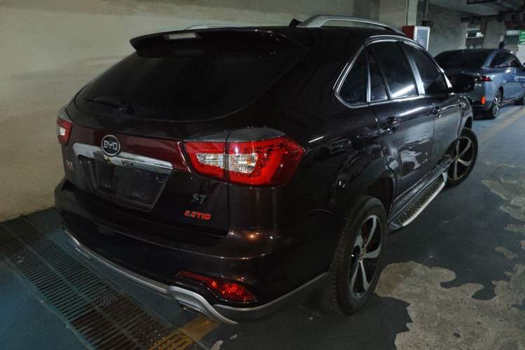 Used BYD S7 2015 2.0T Upgraded Automatic Luxury Version Rear Right 45 Deg