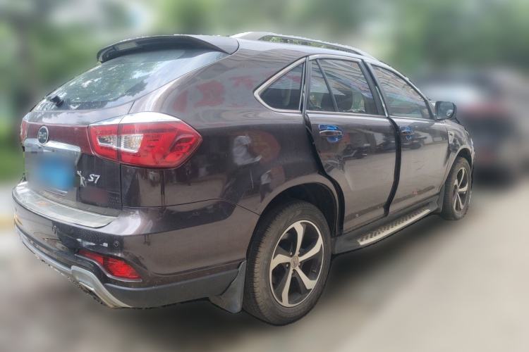Used BYD S7 2015 2.0T Upgraded Automatic Luxury Version Rear Right 45 Deg