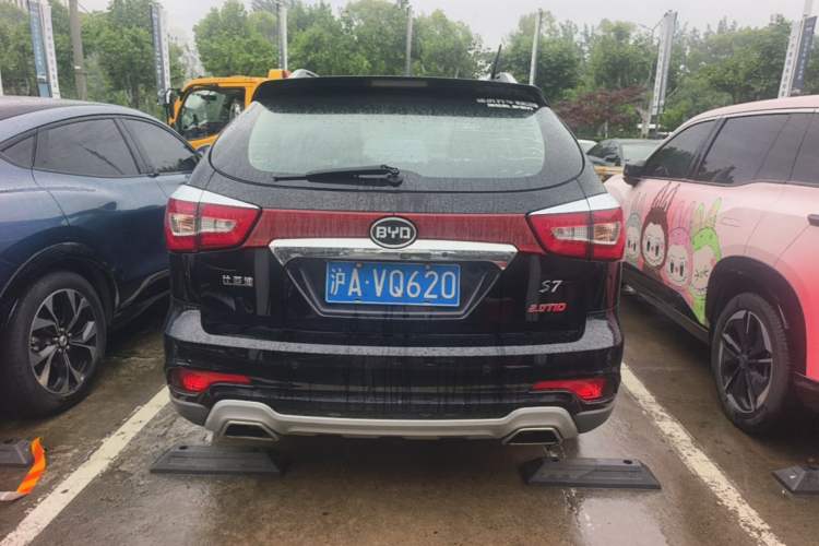 Used BYD S7 2015 2.0T Upgraded Automatic Flagship Version Rear
