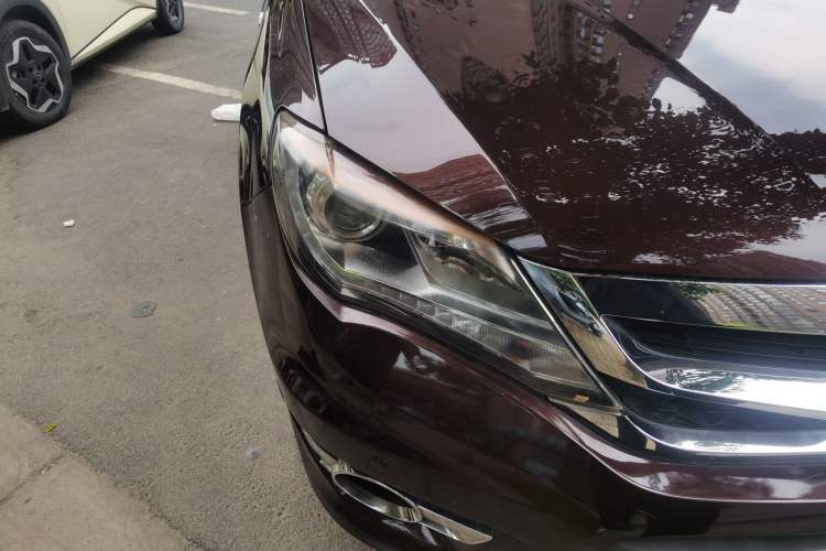 Used BYD S7 2015 2.0T Upgraded Automatic Luxury Version Right Front Headlight