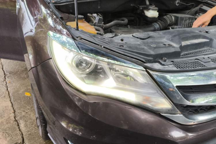 Used BYD S7 2015 2.0T Upgraded Automatic Luxury Version Right Front Headlight