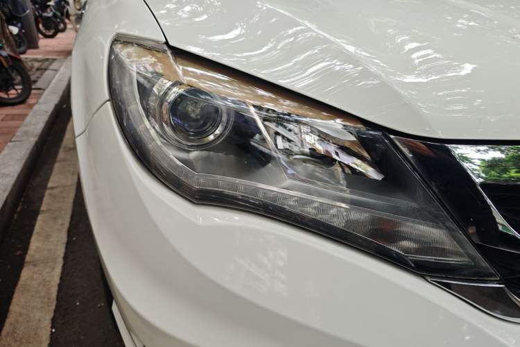 Used BYD S7 2015 2.0T Upgraded Automatic Luxury Version Right Front Headlight
