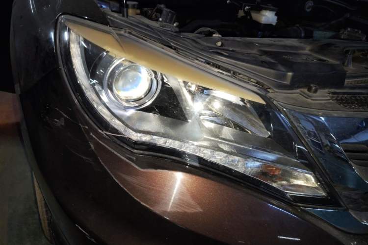 Used BYD S7 2015 2.0T Upgraded Automatic Flagship Version Right Front Headlight