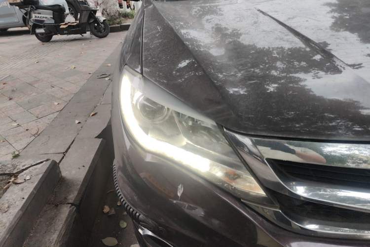 Used BYD S7 2015 2.0T Upgraded Automatic Luxury Version Right Front Headlight