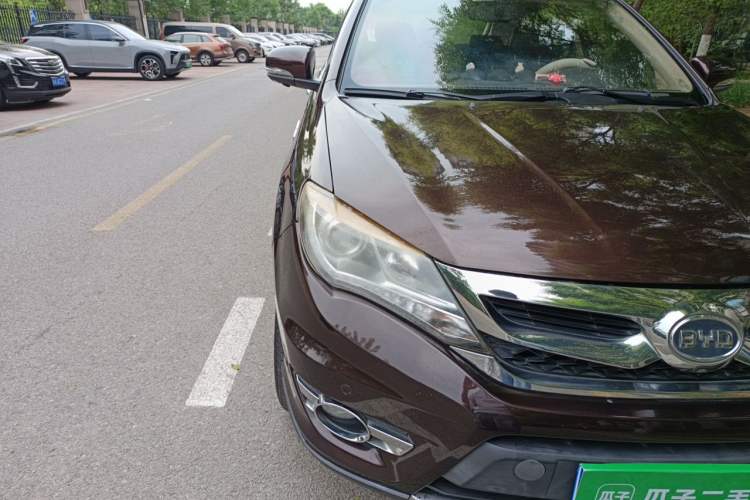 Used BYD S7 2015 2.0T Upgraded Automatic Luxury Version Right Front Headlight