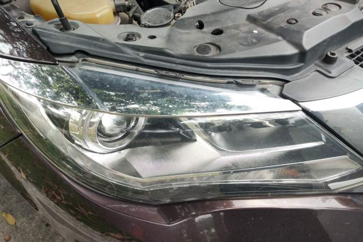 Used BYD S7 2015 2.0T Automatic Prestige Model Right Front Headlight