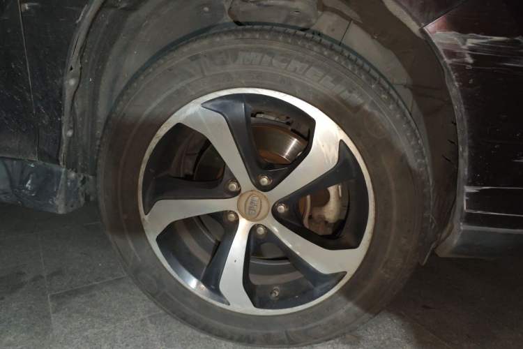Used BYD S7 2015 2.0T Upgraded Automatic Luxury Version Right Front Wheel Hub