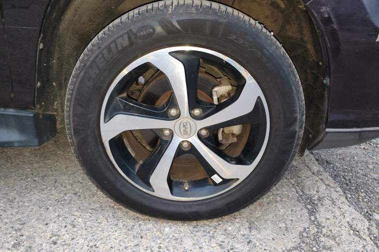 Used BYD S7 2015 2.0T Upgraded Automatic Luxury Version Right Front Wheel Hub