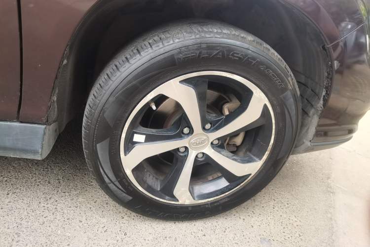 Used BYD S7 2015 2.0T Upgraded Automatic Luxury Version Right Front Wheel Hub