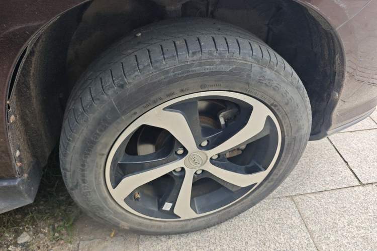 Used BYD S7 2015 2.0T Upgraded Automatic Luxury Version Right Front Wheel Hub