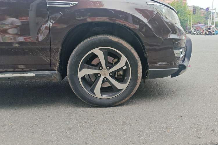 Used BYD S7 2015 2.0T Upgraded Automatic Luxury Version Right Front Wheel Hub
