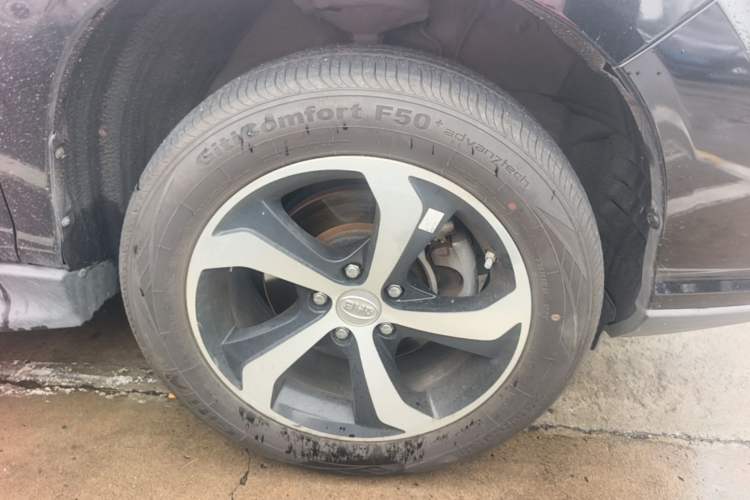 Used BYD S7 2015 2.0T Upgraded Automatic Flagship Version Right Front Wheel Hub
