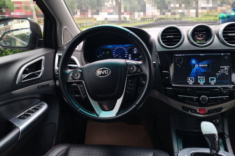 Used BYD S7 2015 2.0T Automatic Flagship Edition Steering Wheel