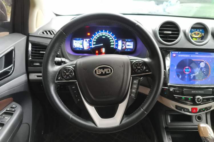 Used BYD S7 2015 2.0T Upgraded Automatic Luxury Version Steering Wheel