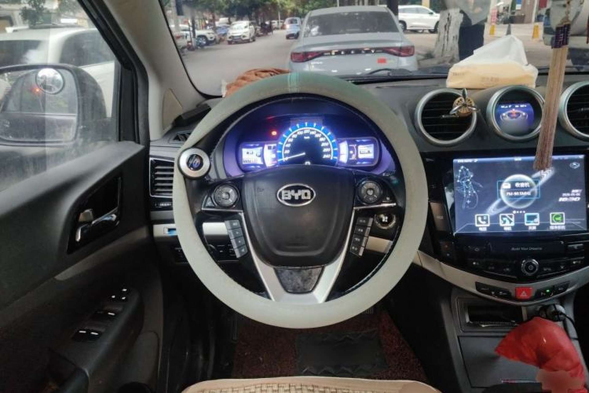 Used BYD S7 2015 2.0T Upgraded Automatic Luxury Version Steering Wheel