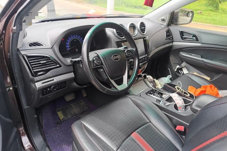 Used BYD S7 2015 2.0T Automatic Prestige Model Steering Wheel