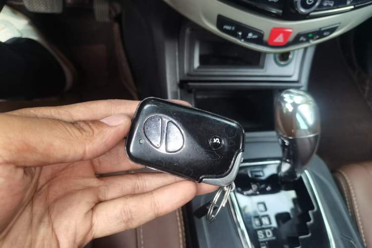 Used BYD S7 2015 2.0T Upgraded Automatic Luxury Version Vehicle Key