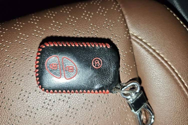 Used BYD S7 2015 2.0T Upgraded Automatic Luxury Version Vehicle Key