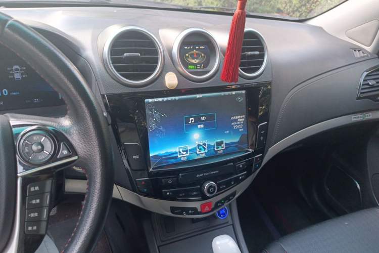 Used BYD S7 2015 2.0T Automatic Flagship Edition Audio And AC Panel