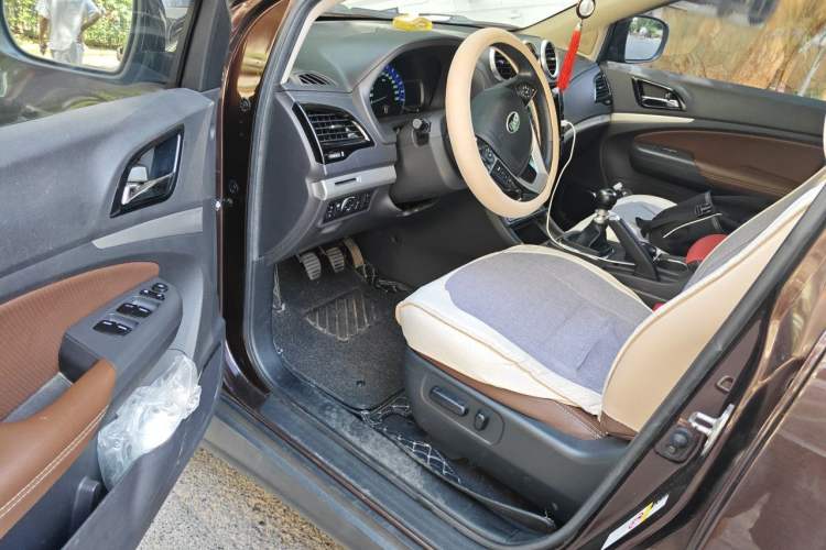 Used BYD S7 2015 1.5T Manual Luxury Model Driver Seat