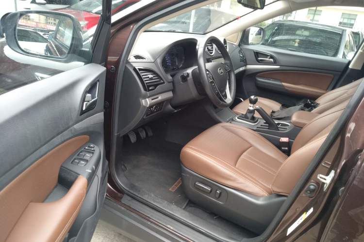 Used BYD S7 2015 1.5T Manual Luxury Model Driver Seat