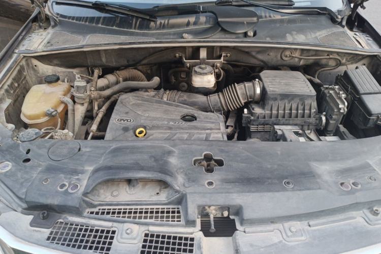 Used BYD S7 2015 2.0T Automatic Flagship Edition Engine Bay
