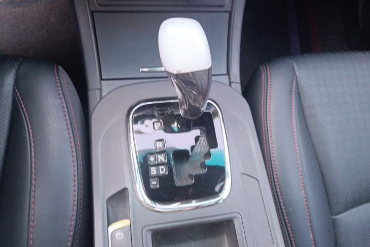 Used BYD S7 2015 2.0T Automatic Flagship Edition Gear Lever