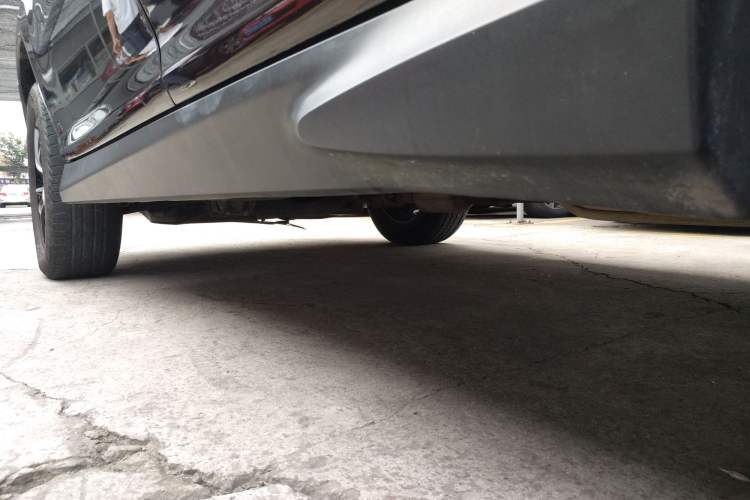 Used BYD S7 2015 1.5T Manual Luxury Model Left Side Sill